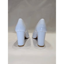 Load image into Gallery viewer, Betty Beautiful