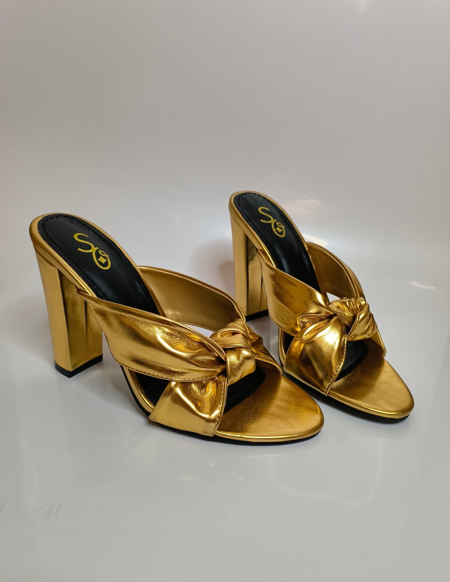 Tia Mules